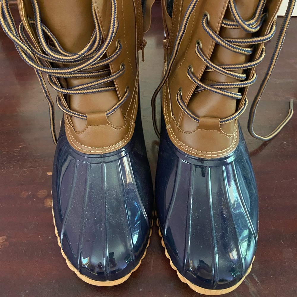 Woman’s Boots.